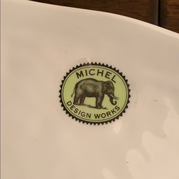 Michel Design Works Melamine Oval Platter in Peony - Picture 2 of 8